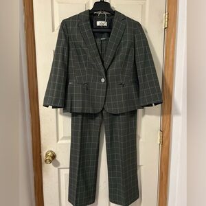 Le Suit Women’s Checkered Suit 3/4 Sleeves Blazer Pants size 12